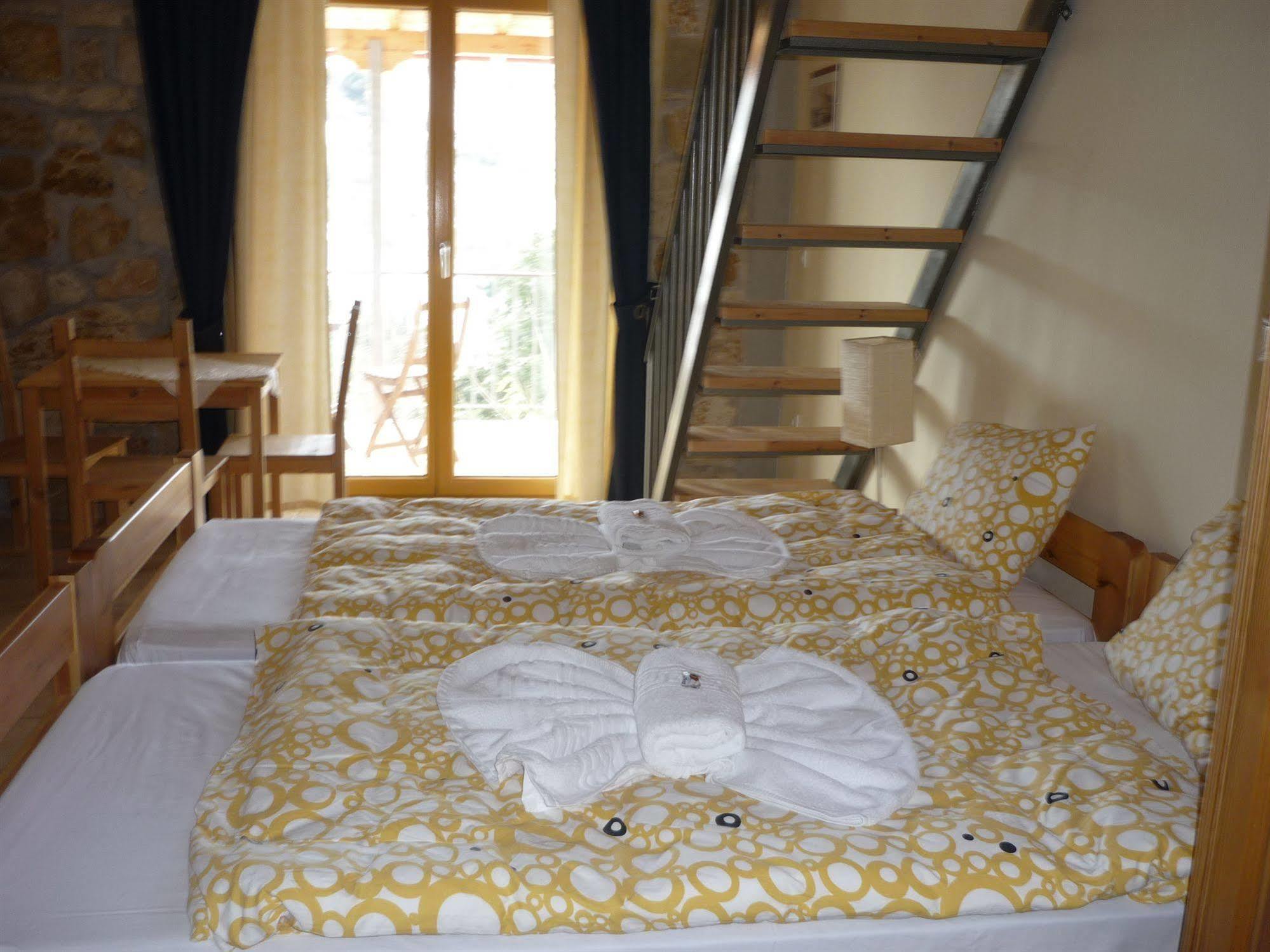 Elisson Hostel Krioneri  Luaran gambar
